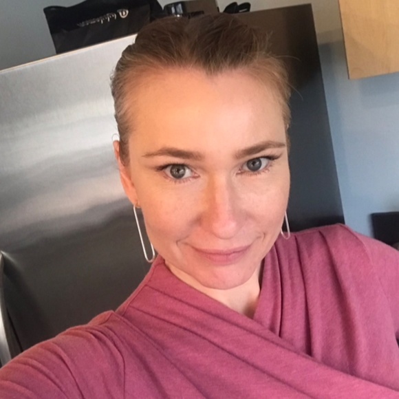 Meet your Posher, Dawn - Picture 3 of 7